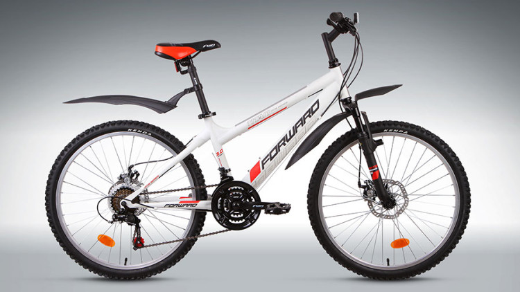 велосипед FORWARD TITAN 3.0 disc (24"" 18ск) белый мат. 2015